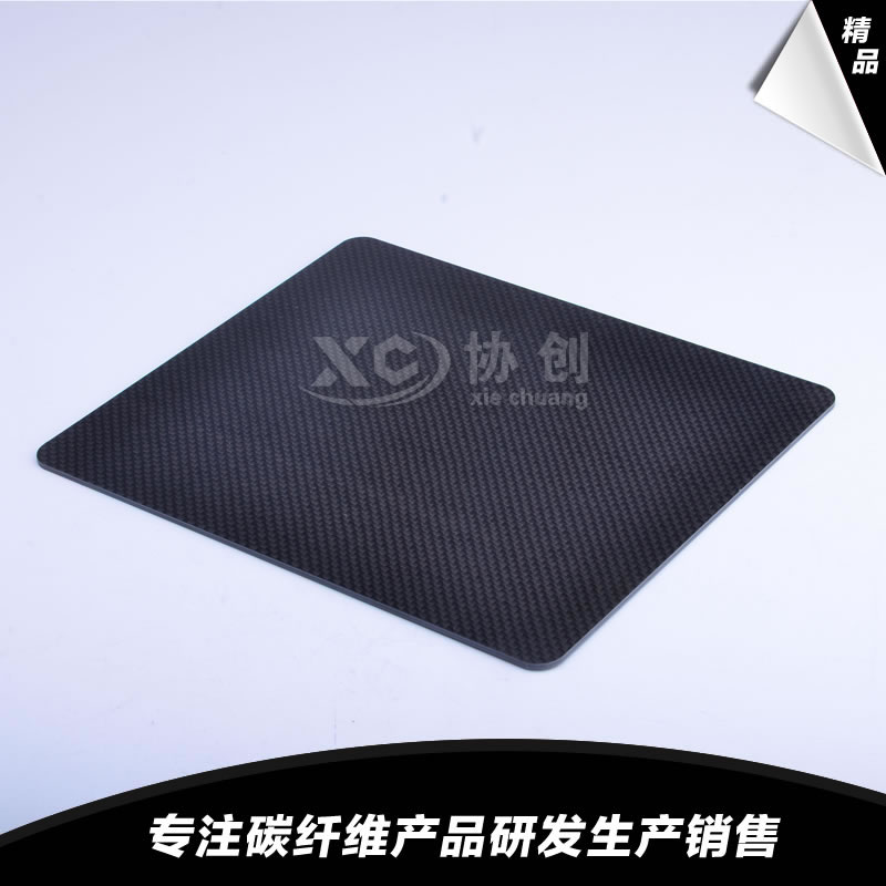 碳纖維原材料做成的汽車零部件具備顯著的優(yōu)點！